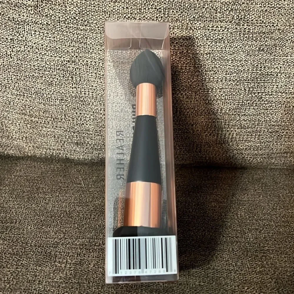 NEW REALHER Building My Empire Makeup Applicator Brush New in Box